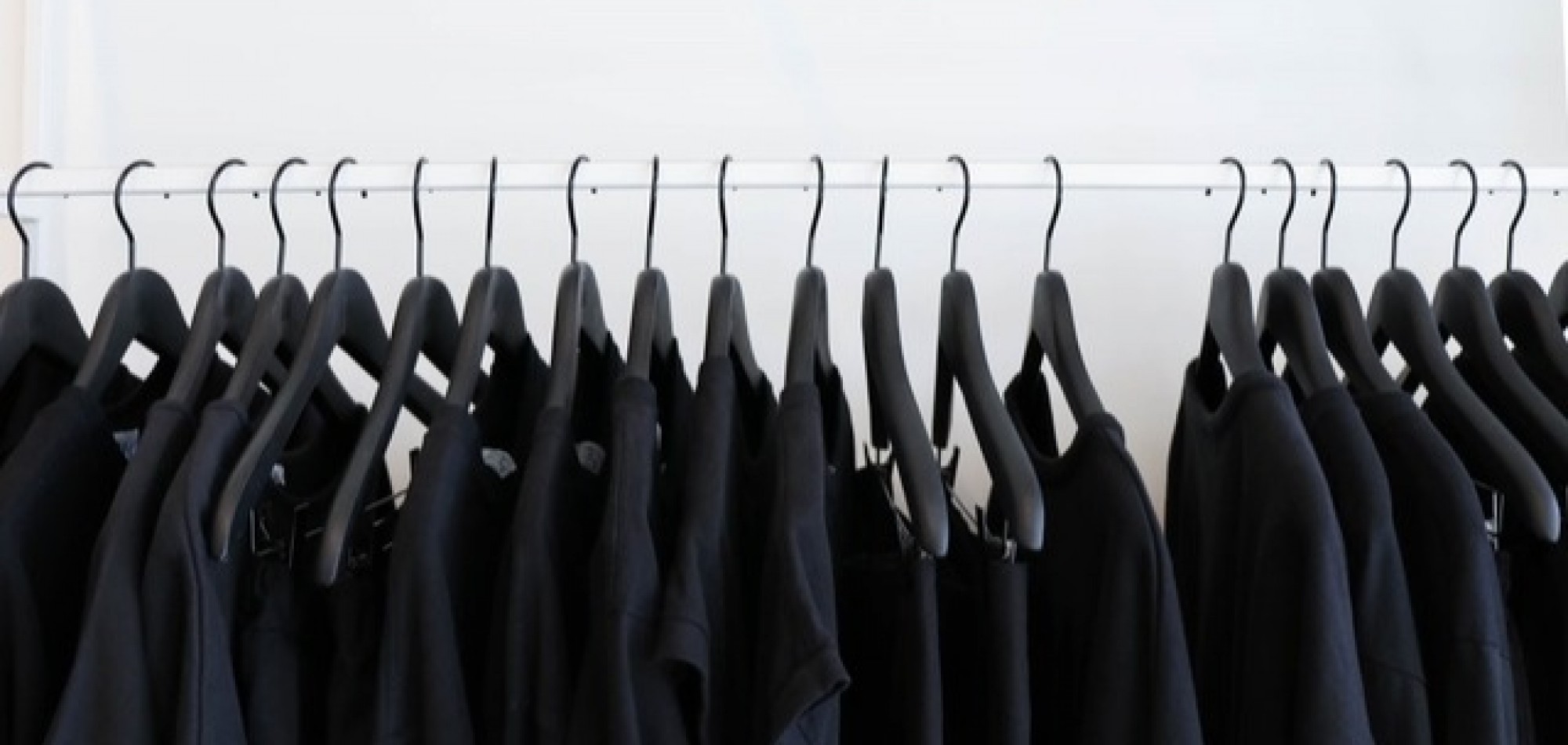 Women Who Wear Black Lead Colourful Lives!